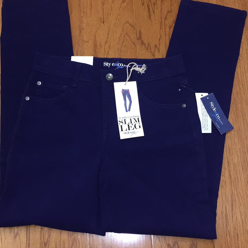 Women’s petite jeans. NWT. Blue Style & Co